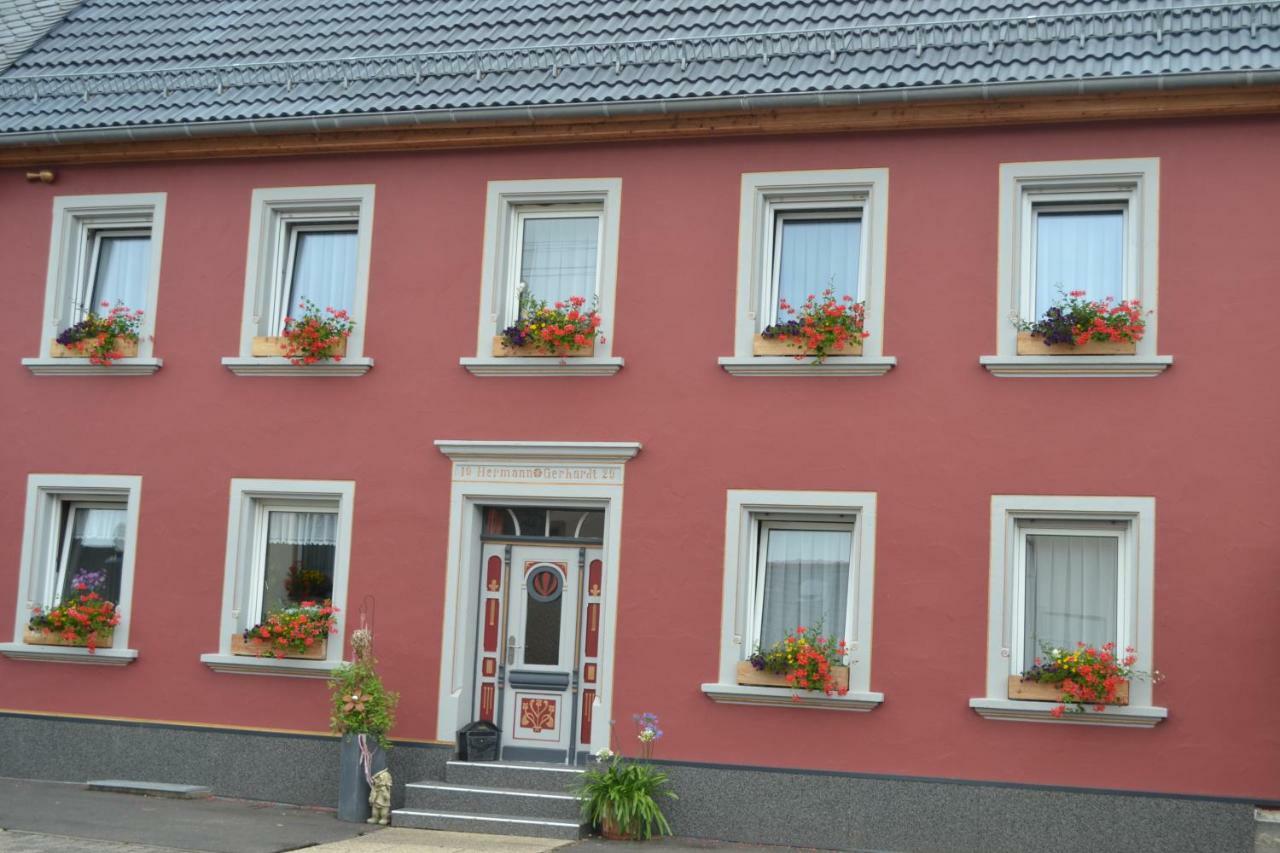 Pension - Hierzer Herborn  Bagian luar foto